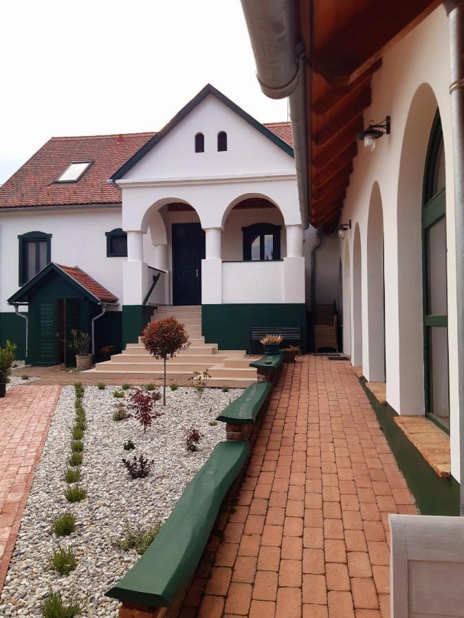 Hotel Fény-Szer Vendégház Őrség Szentgotthárd Esterno foto
