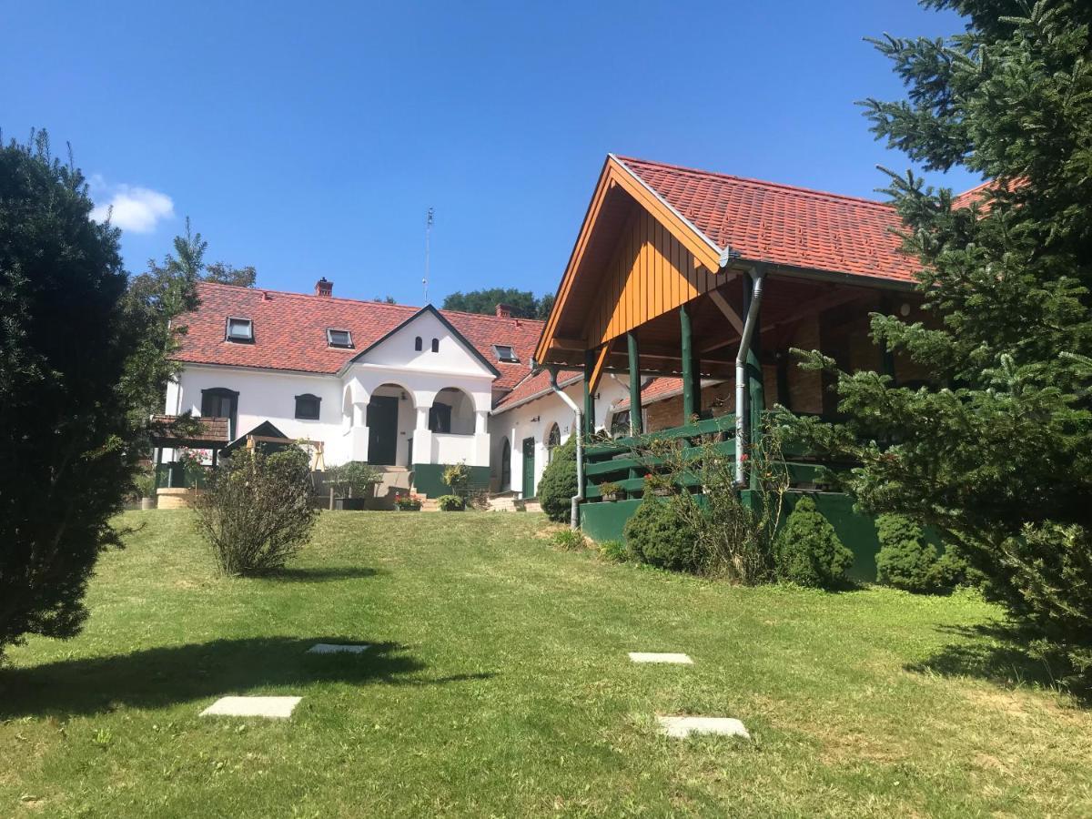 Hotel Fény-Szer Vendégház Őrség Szentgotthárd Esterno foto